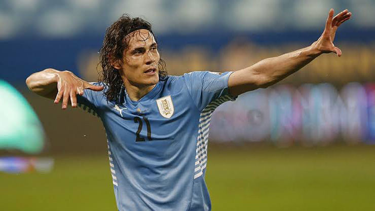 Cavani tỏa sáng với một cú đúp