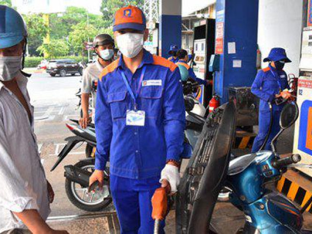 Thị trường - Tiêu dùng - Khó nhập xăng giá rẻ từ Malaysia