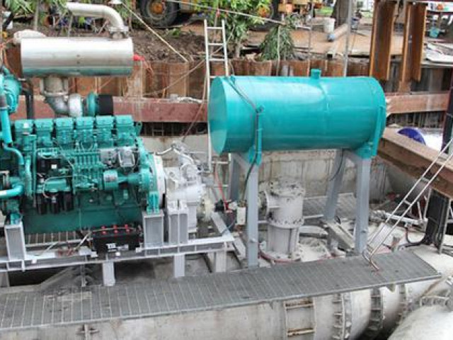 Chủ tịch UBND TP HCM chỉ đạo đàm phán ngưng thuê ”siêu” máy bơm chống ngập