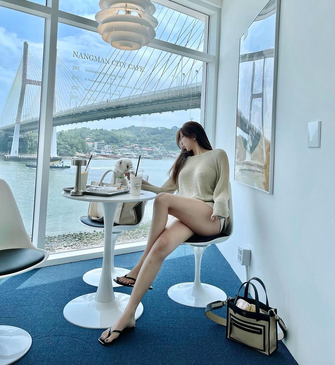 Màu nude dường như phù hợp với mọi tông da.