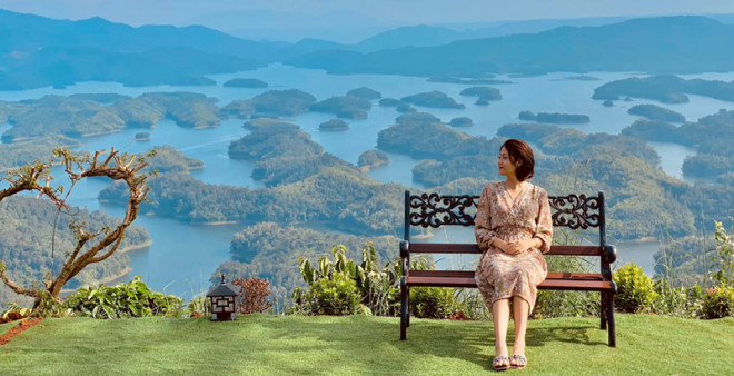 Với vẻ đẹp yên bình giữa thiên nhiên khoáng đạt và không kém phần độc đáo của “Vịnh Hạ Long” trên núi.