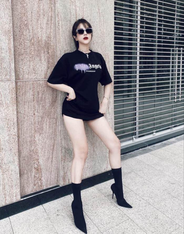 Có thể học hỏi bà mẹ 2 con Diệp Lâm Anh về cách lên đồ khi chọn mốt giấu quần.