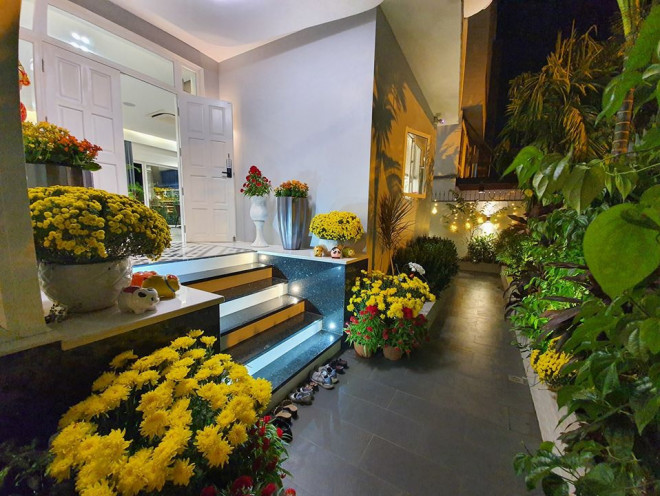 Sân vườn hoành tráng.