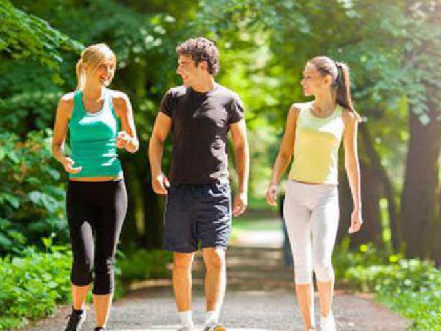 Làm đẹp - 30 phút đi bộ mỗi ngày đủ để giữ dáng