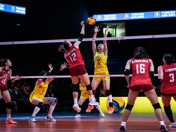 Thể thao - Địa chấn bóng chuyền nữ thế giới: Dàn "chân dài" Thái Lan hạ Trung Quốc