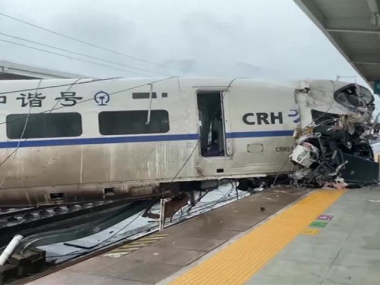 Thế giới - Tàu cao tốc TQ gặp nạn nghiêm trọng: Cảnh báo mối nguy hiểm ở phía trước