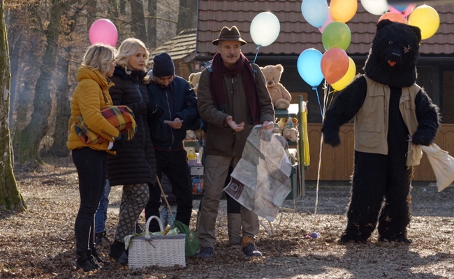 Tên tù vượt biên bị con trai từ mặt vì lý do oái oăm trong "Mối tình biên giới" - 2