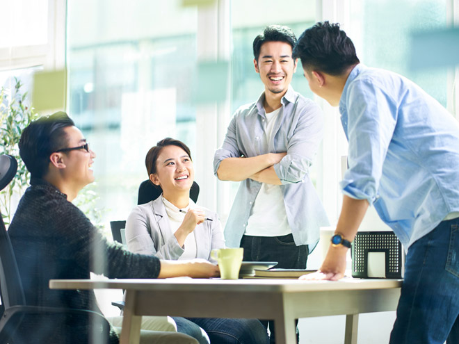 Các nhân viên nhận ra rằng thay đổi khung cảnh - hoặc chỉ thay đổi từ chỗ ngồi sang chỗ đứng - là một cách hiệu quả để giữ cho nguồn sáng tạo (Ảnh minh họa)