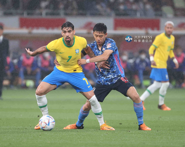 Japan - Brazil football video: Horrible pressure, rescue column (H1) - 1