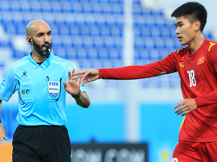 Bóng đá - VAR giúp U23 Việt Nam hưởng lợi, SAO U23 Hàn Quốc "trốn" trọng tài không thoát