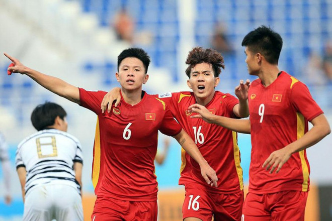 Tiến Long (6) với bàn gỡ hòa tuyệt đẹp trong trận U-23 Việt Nam - U-23 Hàn Quốc 1-1. Ảnh: ANH THỎA