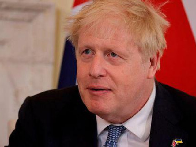 Thế giới - Thủ tướng Anh "thoát hiểm" trong gang tấc