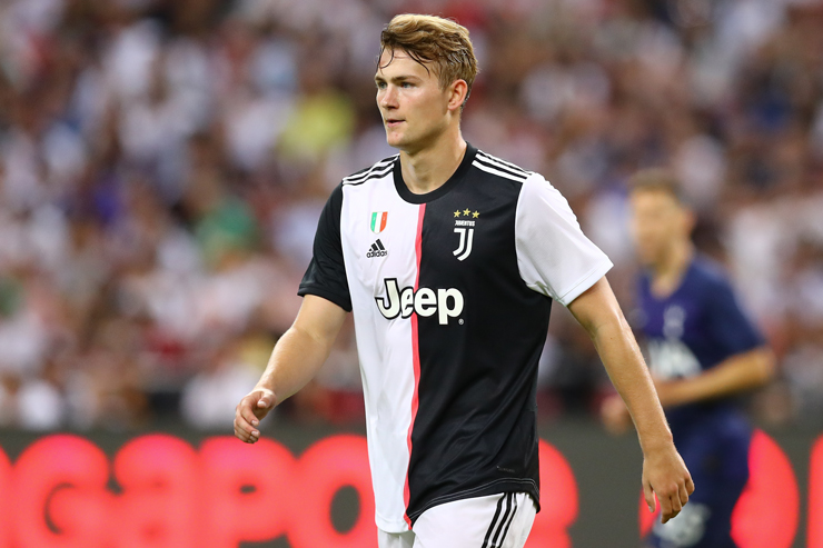 De Ligt công khai thể hiện sự không hài lòng với Juventus