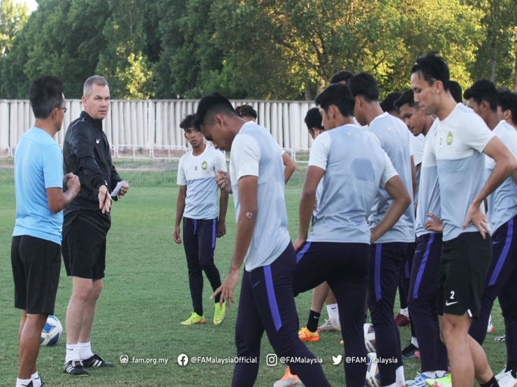 U23 Việt Nam đón tin vui: U23 Malaysia rã đám, HLV trưởng bất mãn đòi trả ghế