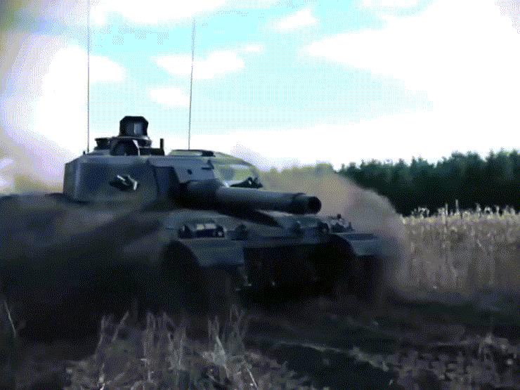 Xe thiết giáp ”linh miêu tàng hình” tối tân của quân đội Đức