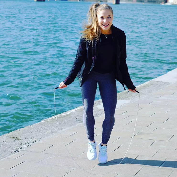 Mỹ nữ 29 tuổi vô địch nhảy dây thế giới 31 lần, hơn nửa triệu fan theo dõi - 4