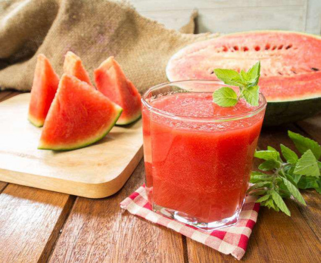 The truth is 'one watermelon is equal to 6 bowls of rice'  and the benefits of the fruit known as the 'king of summer'  - 4