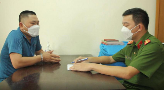 Bị can Đinh Hồng Anh tại cơ quan công an. Ảnh: CA.