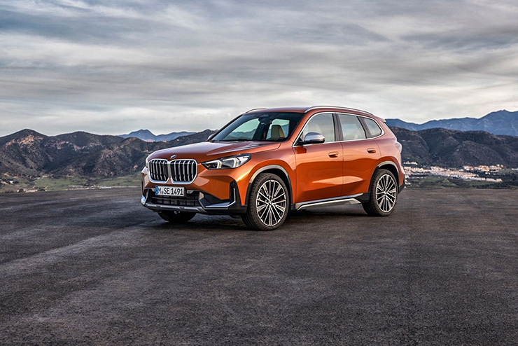 New generation BMW X1 launched globally, priced at more than 870 million VND - 1