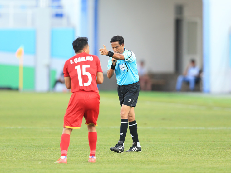 Bóng đá - U23 Việt Nam hưởng lợi từ VAR, U23 Malaysia cay đắng mất người &amp; chịu 11m