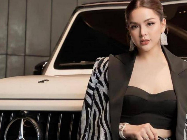 Ngắm xe - Chiêm ngưỡng dàn siêu xe của hot girl Tú Quyên