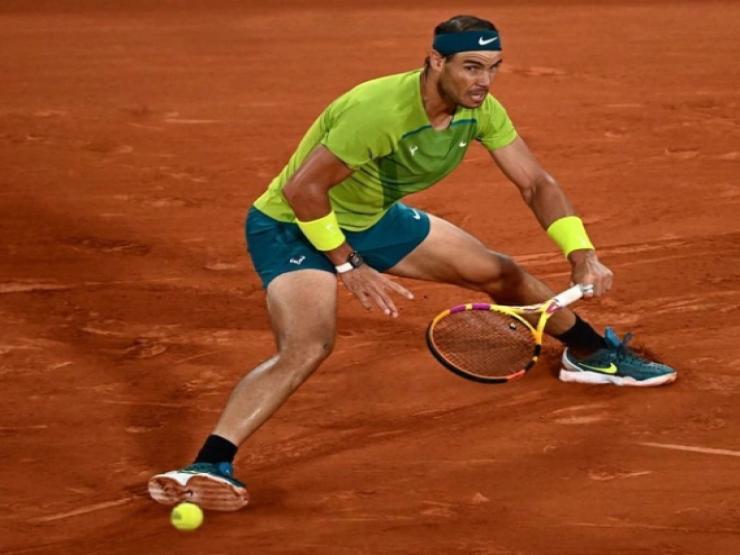 Bàn chân ”dị biệt” và quyết định giúp Nadal trở thành ”bá chủ” tennis
