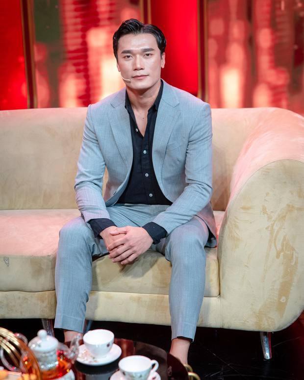 Bùi Tiến Dũng nổi tiếng về thú chơi
xe cộ khi anh đổi siêu xe liên tục.