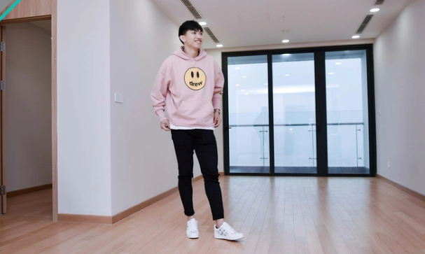 Tài sản "khủng" của dàn cầu thủ bóng đá: Bùi Tiến Dũng mê siêu xe, Tiến Linh có nhà vườn 300m2 - 14