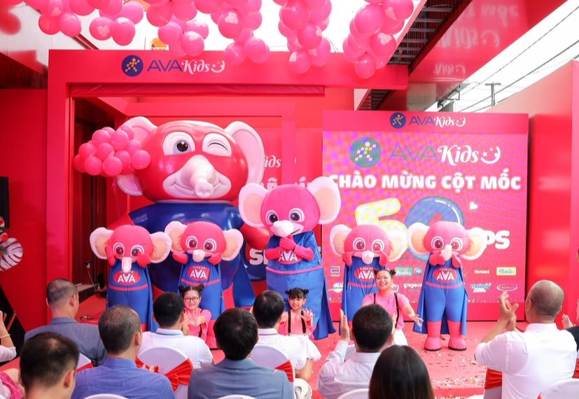 Linh vật ‘Super Voi AVA’ có gì đặc biệt mà các bé gặp rồi đều thích? - 1