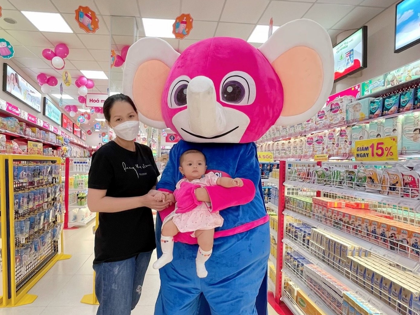 Linh vật ‘Super Voi AVA’ có gì đặc biệt mà các bé gặp rồi đều thích? - 2