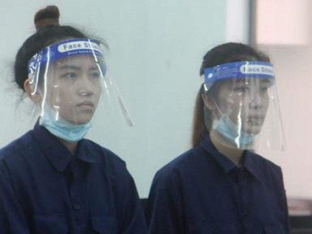 Pháp luật - Hai cô gái 19 tuổi cùng lãnh án 20 năm tù vì bán ma tuý "nước dâu"