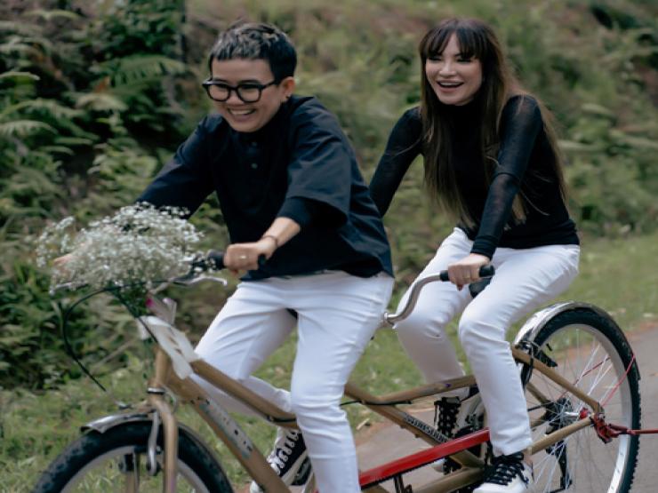 Ca nhạc - MTV - Danh ca Thanh Hà đi săn mây cùng Phương Uyên