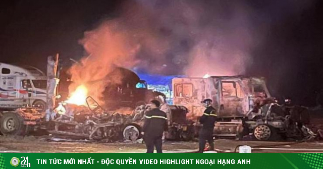 Container truck suddenly caught fire at Lang Son border