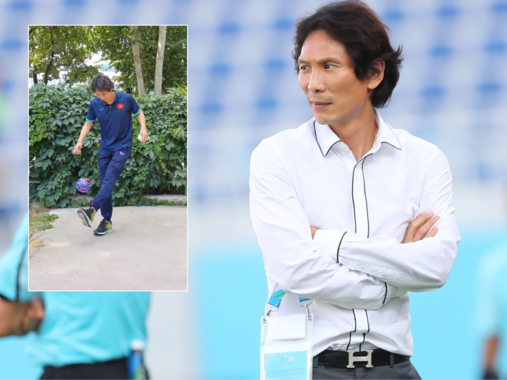 Tròn mắt xem thầy Gong trổ tài trước trận U23 Việt Nam - U23 Saudi Arabia ở tứ kết