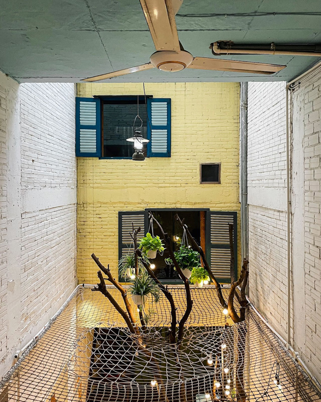 Khám phá quán cafe độc đáo với không gian kiến trúc hoài niệm Sài Gòn thập niên 70 - 2