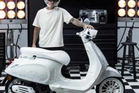 Ca sỹ Justin Bieber và Vespa ra mắt mẫu xe tay ga thời trang