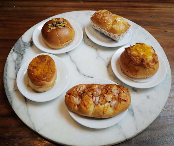 Khám phá quán cafe độc đáo với không gian kiến trúc hoài niệm Sài Gòn thập niên 70 - 8