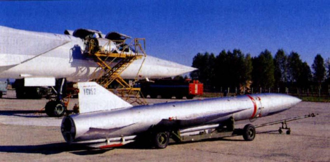 Tên lửa Kh-22. Ảnh: TEST PILOT