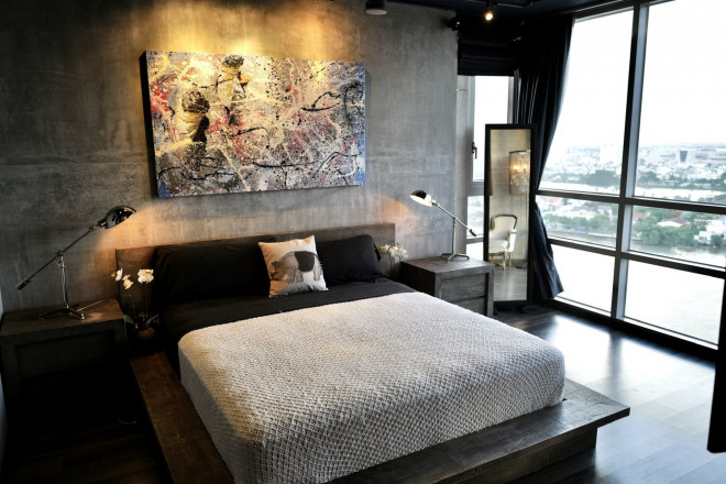 Nội thất sử dụng trong phòng ngủ đều là những
thiết kế theo phong cách tối giản, ấm cúng với tông màu trắng -
xám