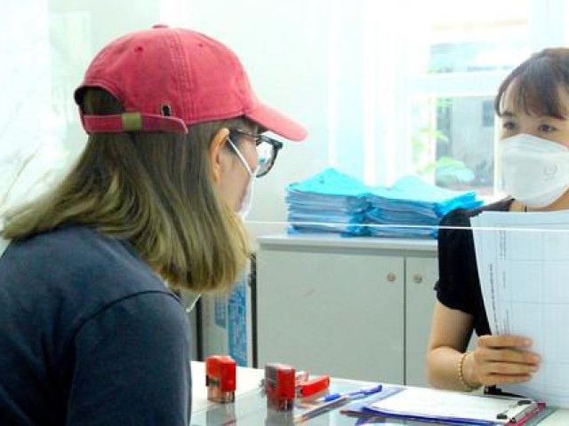 Tin tức trong ngày - TP.HCM kiến nghị mức thu nhập "đủ hấp dẫn" để giữ chân người tài