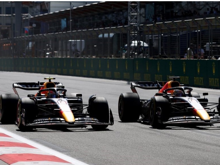 Thể thao - Đua xe F1, Azerbaijan GP: “Bò húc” gia tăng cách biệt, ngày buồn cho Ferrari