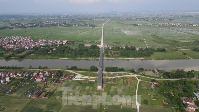 Dự án cầu Xuân Cẩm - Bắc Phú và đường gom bắc qua sông Cầu, đoạn qua địa phận xã Xuân Cẩm (Hiệp Hòa, Bắc Giang) kết nối với xã Bắc Phú (Sóc Sơn, Hà Nội) có tổng mức đầu tư 110 tỷ đồng.