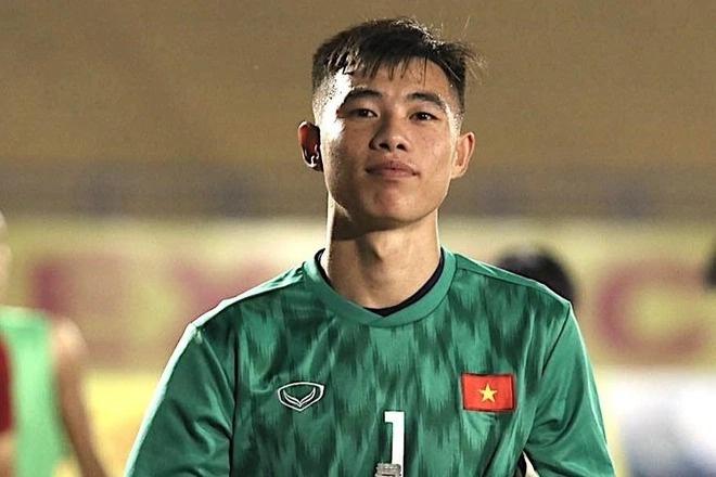 Khoảnh khắc ngọt ngào của thủ môn Quan Văn Chuẩn với bạn gái xinh đẹp - 2