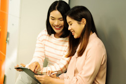 Kinh doanh - Động lực cho những thay đổi đột phá của FWD chính là khách hàng