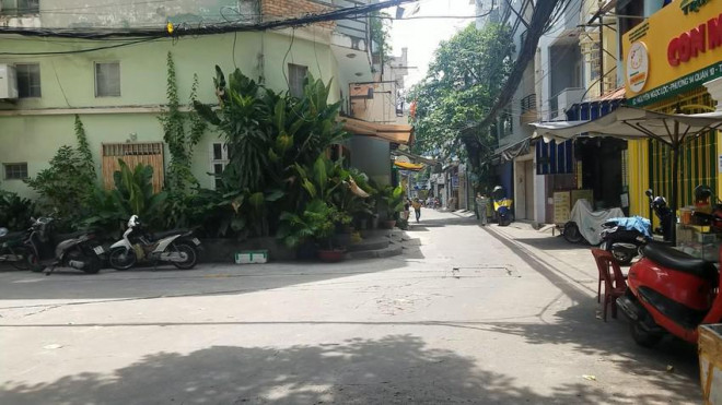 Khu vực mất trộm là căn nhà trên đường Nguyễn Ngọc Lộc, quận 10. Ảnh: HT