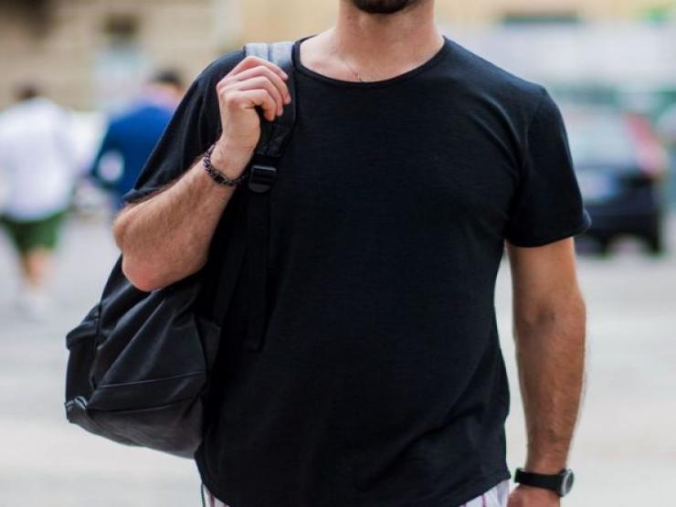 Thời trang - Bí quyết giúp phái mạnh mặc áo phông đen đẹp