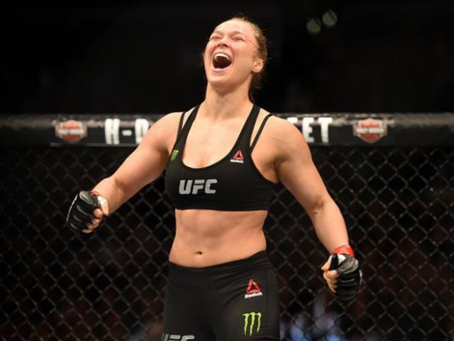 ”Nữ hoàng UFC” lộ bí kíp thành công, ”chuyện ấy” tối đa trước trận đấu
