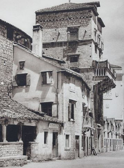 Sau 100 năm, những địa điểm nổi tiếng này thay đổi 1 cách đáng kinh ngạc - 7