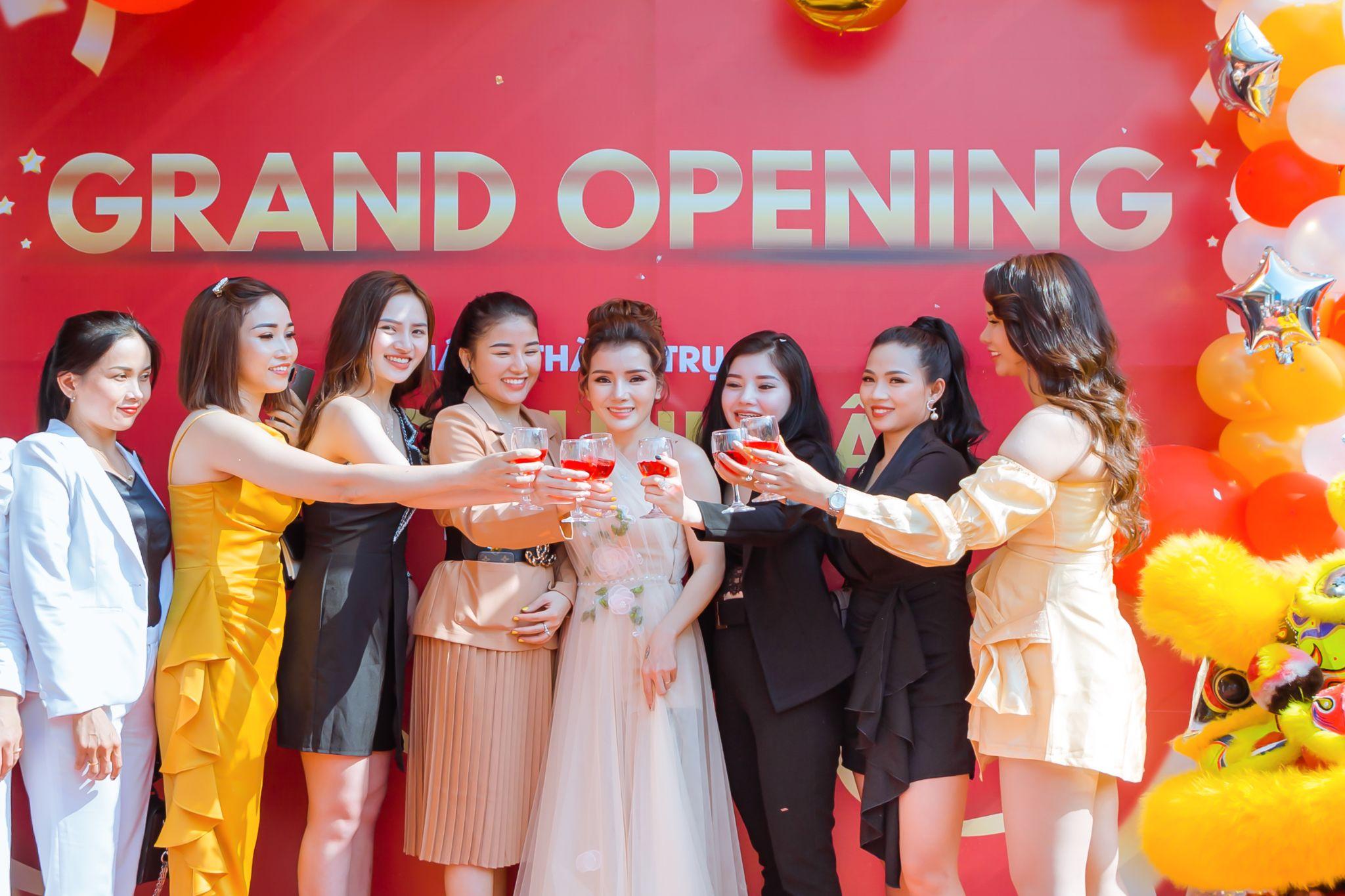 CEO 9X Hiền Lê - Cô gái đi lên bằng “đôi chân trần” - 2