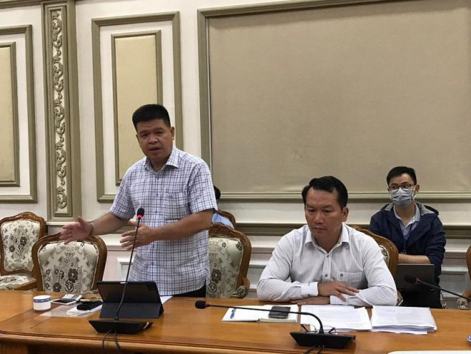 Ông Bùi Hoà An, Phó giám đốc Sở GTVT TP góp ý kiến về công tác giải phóng mặt bằng. Ảnh: Thanh Tuyền